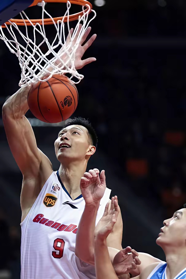 广东宏远队备战挑战四川队，誓要力争夺冠的简单介绍