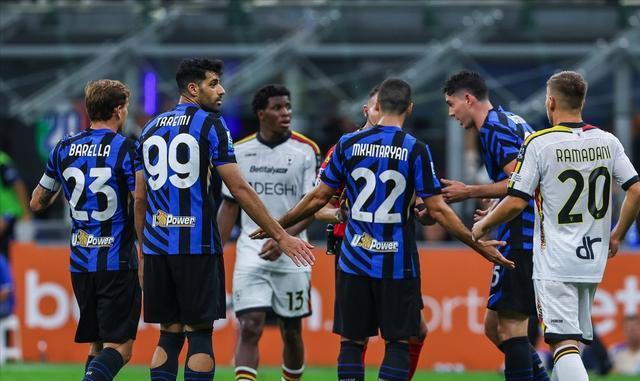 意甲强队连胜领跑积分榜首，赢得观众喝彩的简单介绍