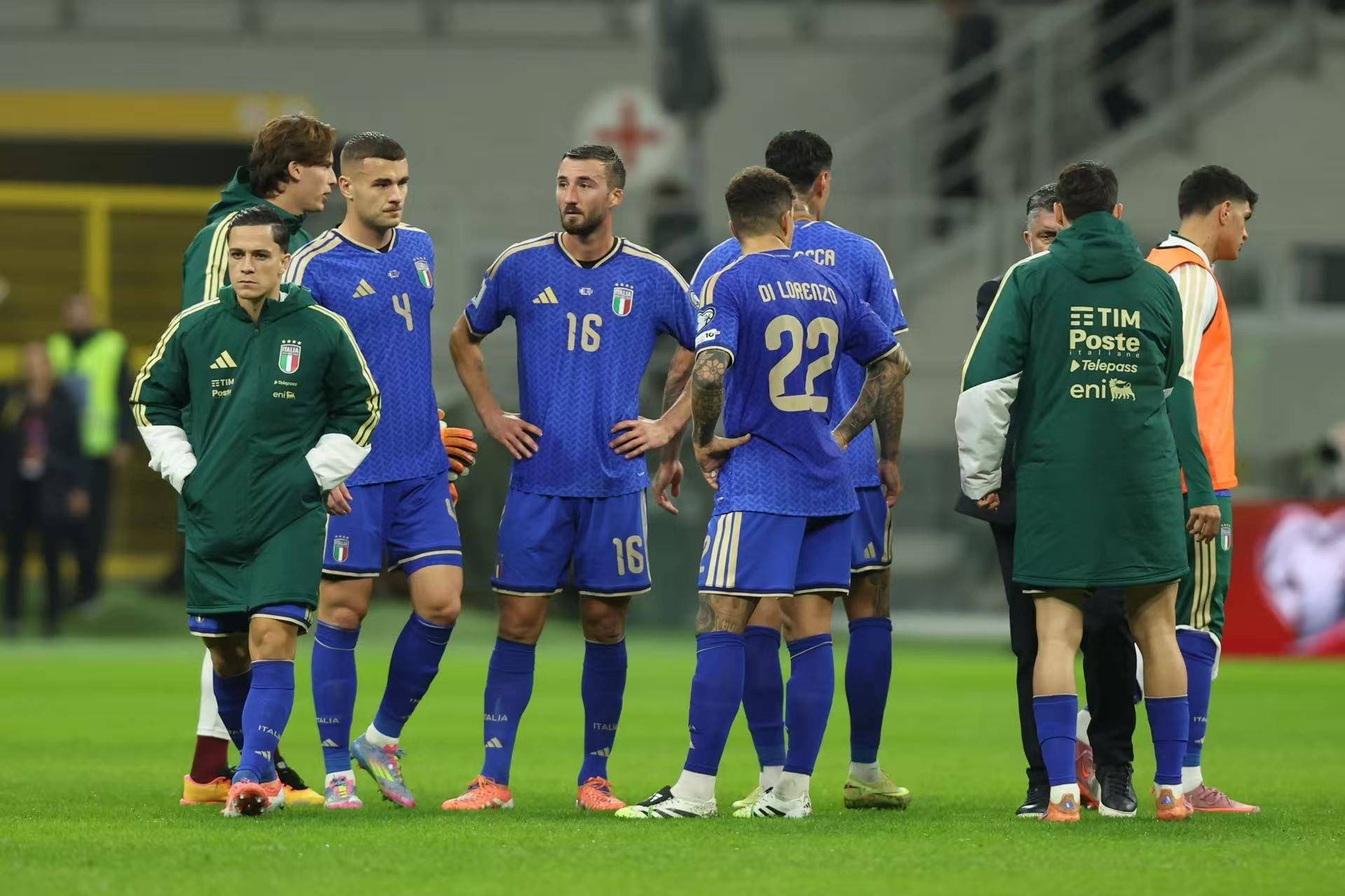 关于意大利赢得全胜，锁定晋级名额的信息